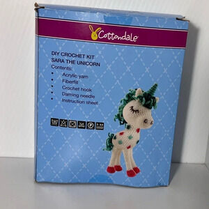 Cottondale, Sara the Unicorn diy crochet kit.  NIB, 13”